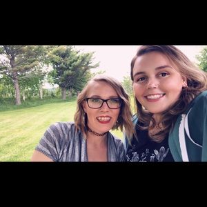 Meet your Posher, Ashley